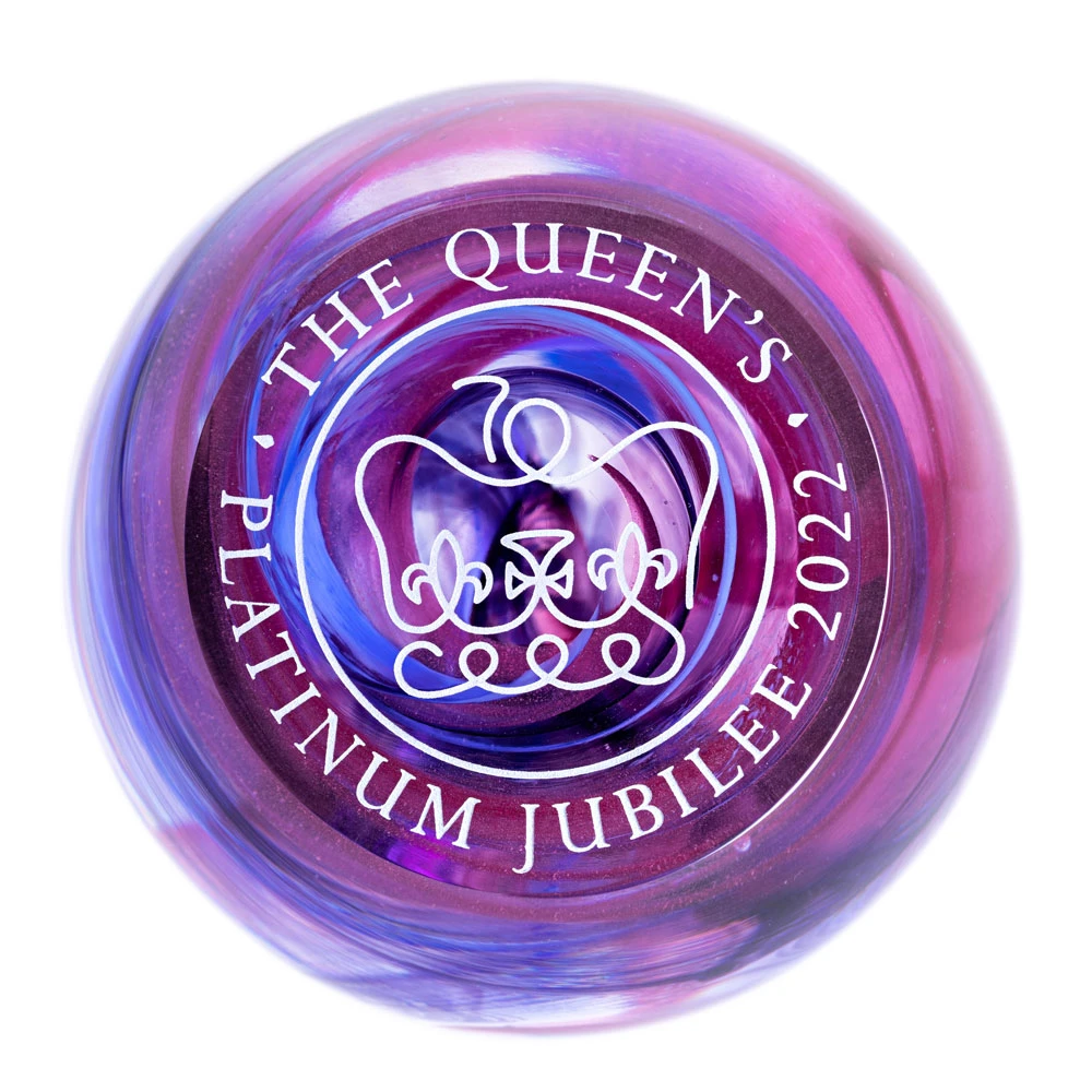 Queen's Platinum Jubilee Paperweight - 10 - 14 Day Delivery 3 Queen's Platinum Jubilee Paperweight - 10 - 14 Day Delivery